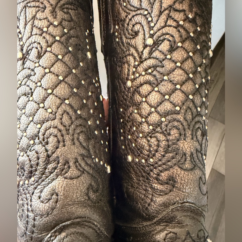 Corral Studded, Elaborately, Embroidered, Boots. - Picture 4 of 13